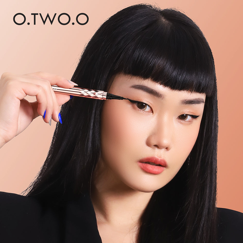 O.TWO.O Transfer Proof Graphic Eyeliner - 0.5g O.TWO.O